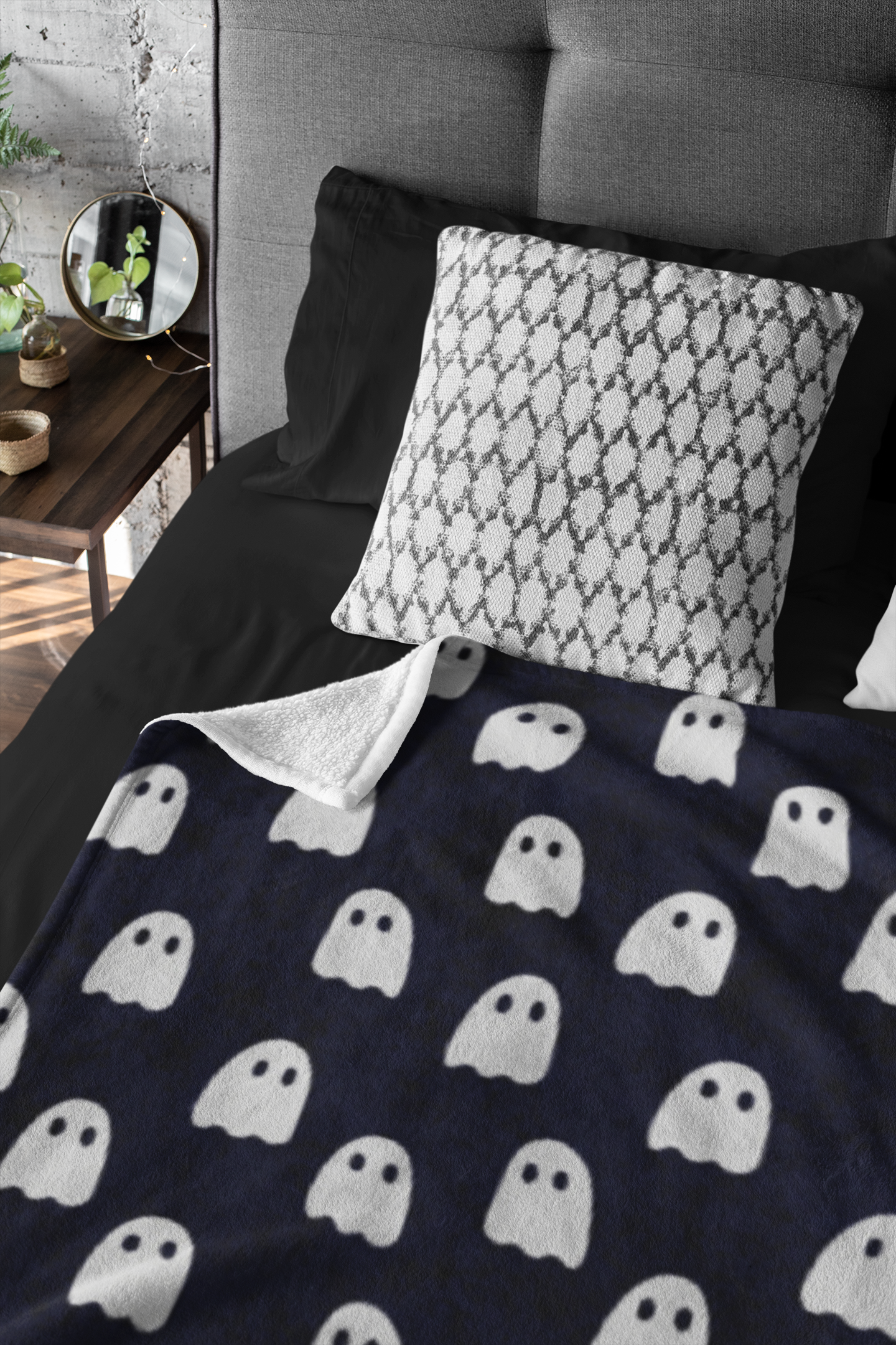 Ghost Halloween Cozy Plush Fleece Blanket - 50x60